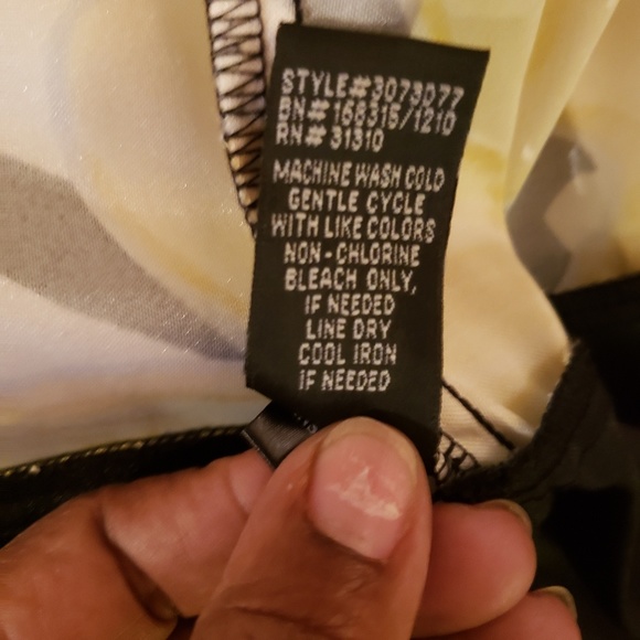 Sleeveless floral dress - Picture 3 of 3